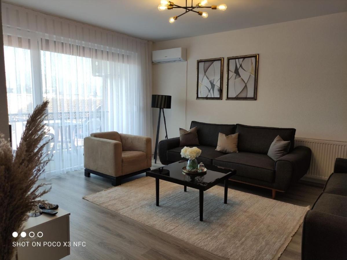 Apartment Prizreni-Free Private Parking Екстериор снимка