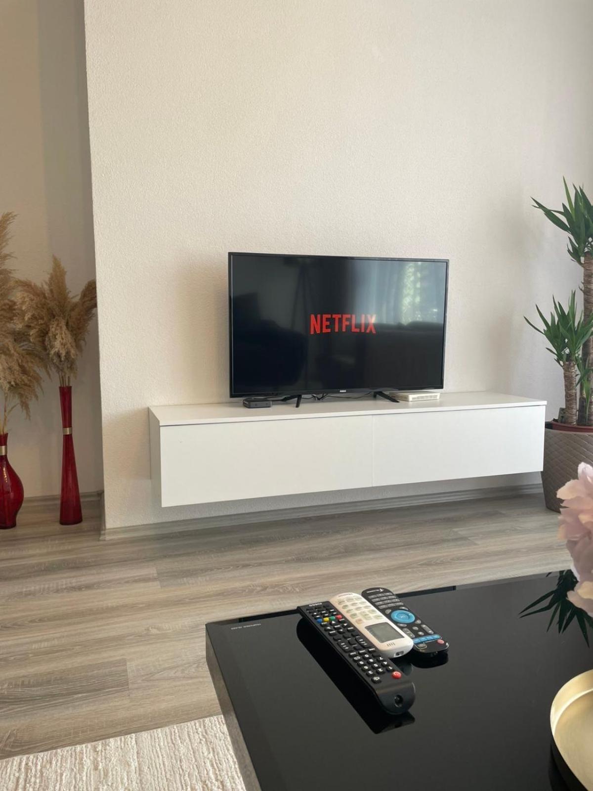 Apartment Prizreni-Free Private Parking Екстериор снимка