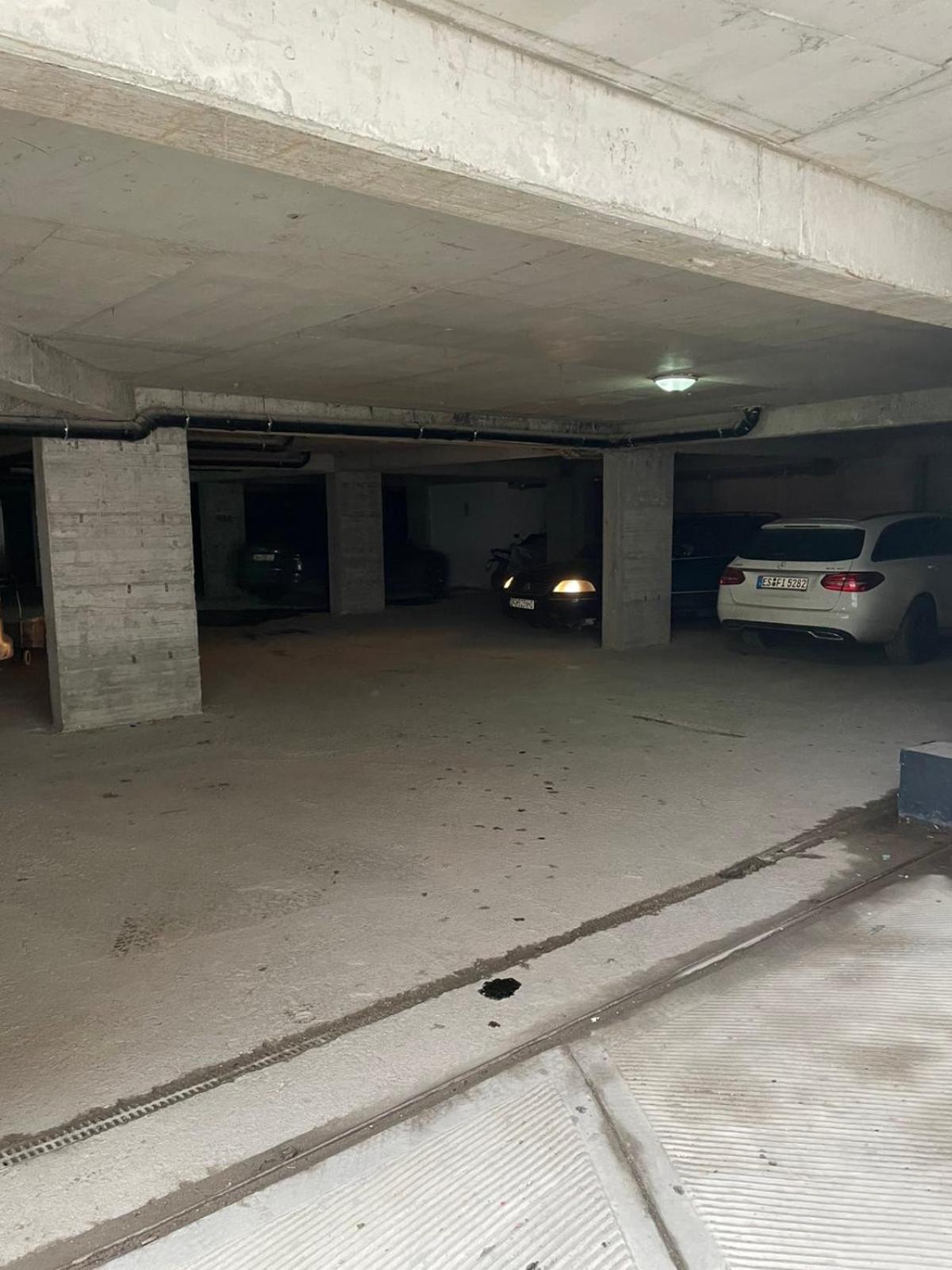 Apartment Prizreni-Free Private Parking Екстериор снимка