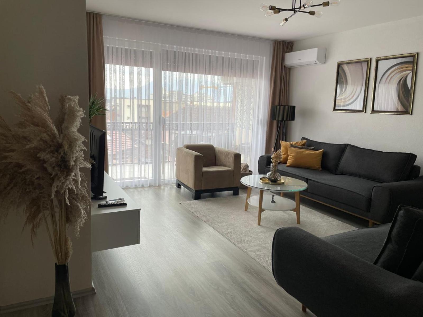 Apartment Prizreni-Free Private Parking Екстериор снимка