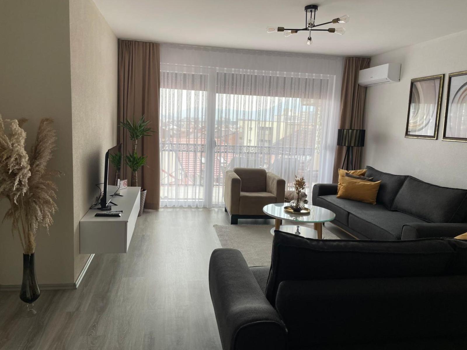 Apartment Prizreni-Free Private Parking Екстериор снимка