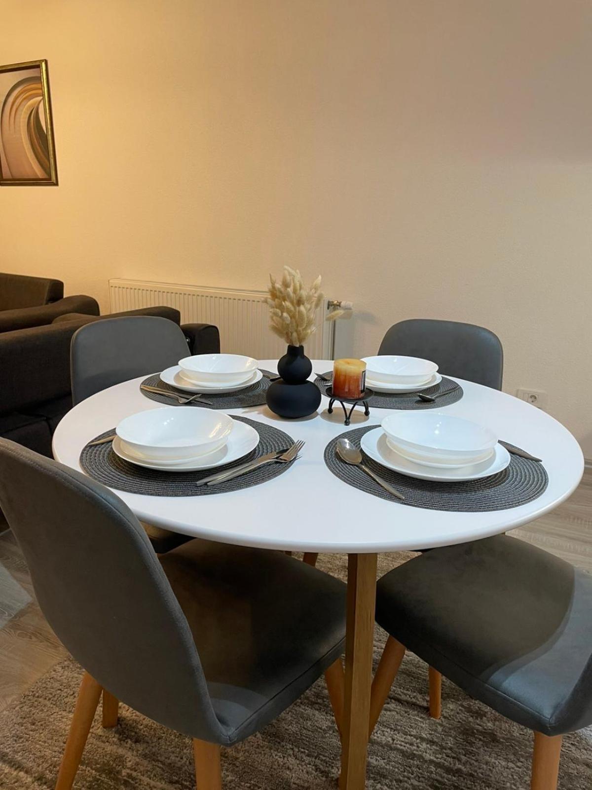 Apartment Prizreni-Free Private Parking Екстериор снимка